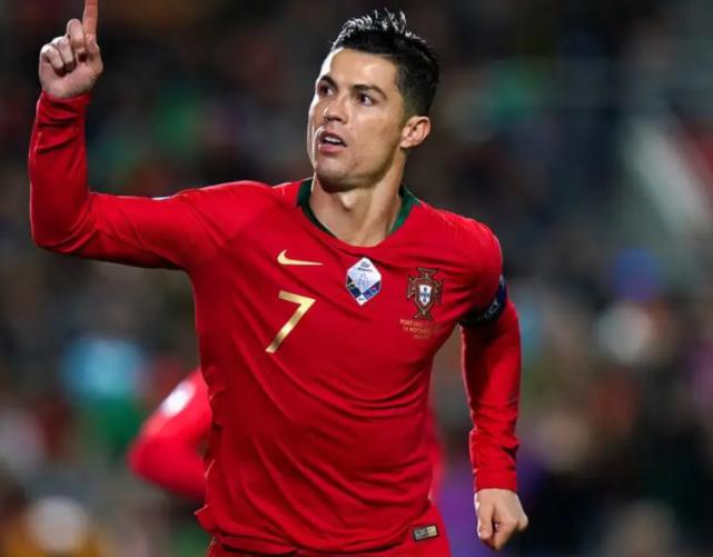  萨拉赫在加拿大队比赛中大比分获胜，大比分获胜引发热议！