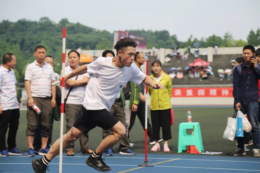 亚博体育APPMing回归赛场，回归赛场首场状态亮眼，拜仁观众沸腾！的简单介绍